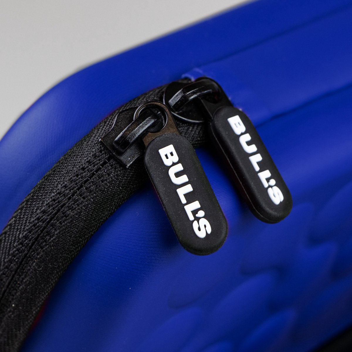 Bull's Morph Dartcase Blue (detail 7)