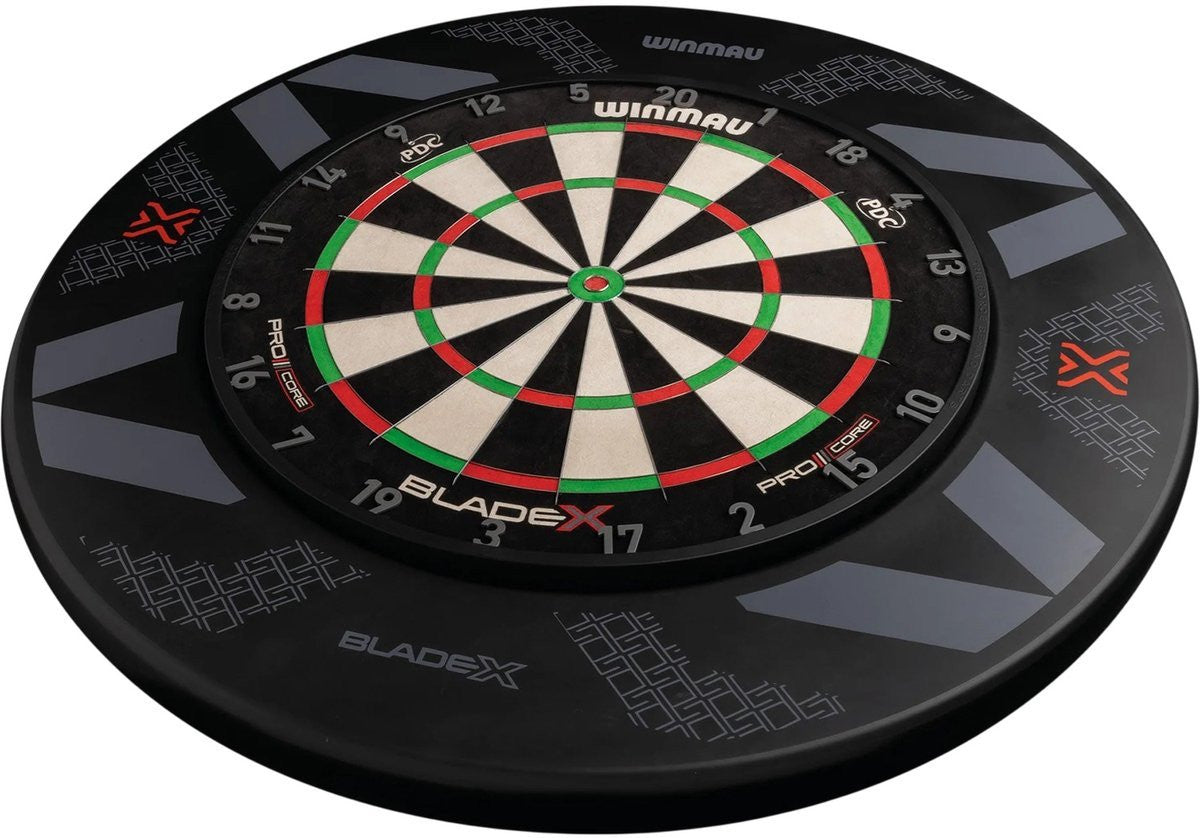 Winmau Blade X Black Red - Dartbord Surround (detail 5)